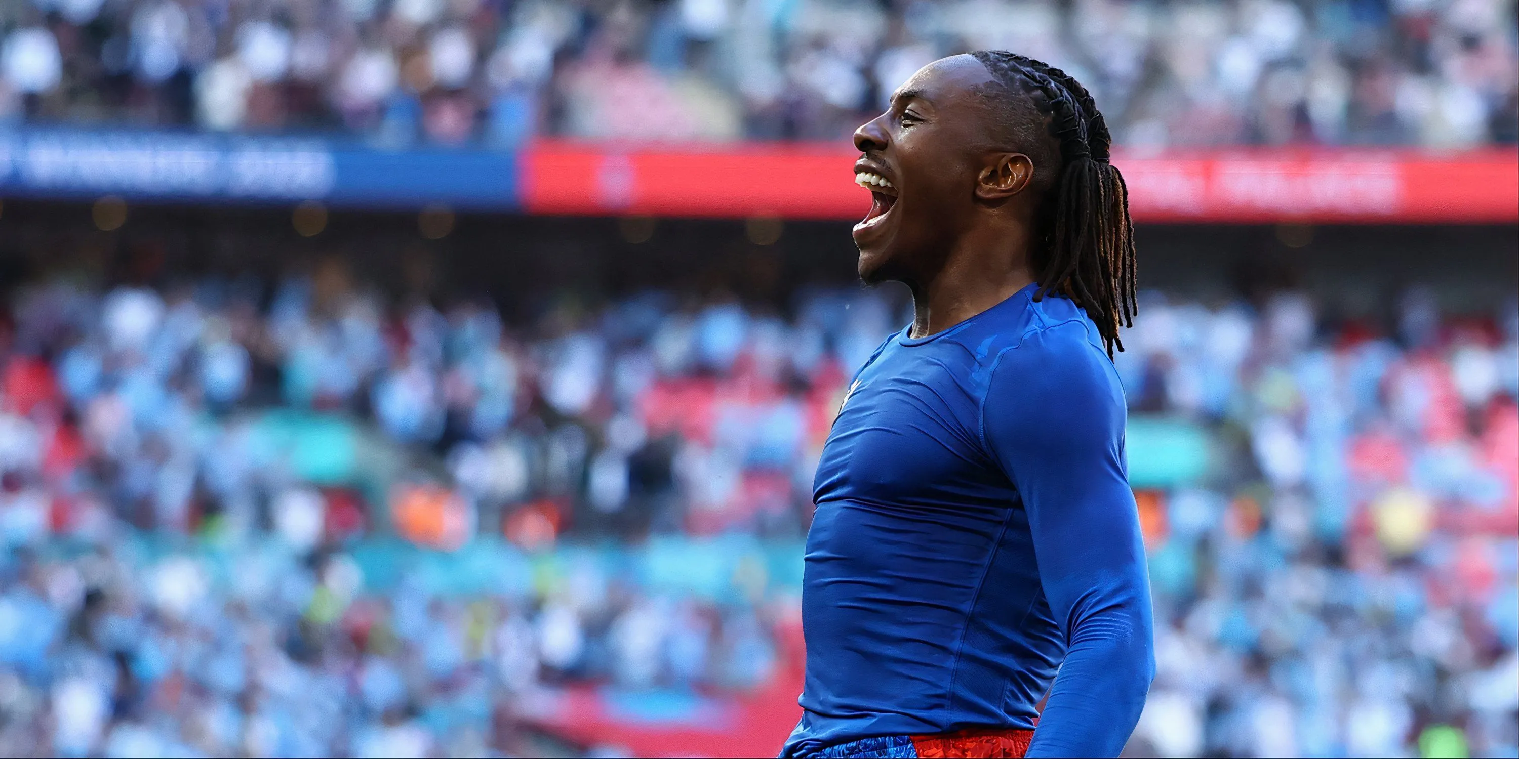 Eberechi Eze, tiền vệ tài năng của Crystal Palace và mục tiêu chuyển nhượng của Tottenham