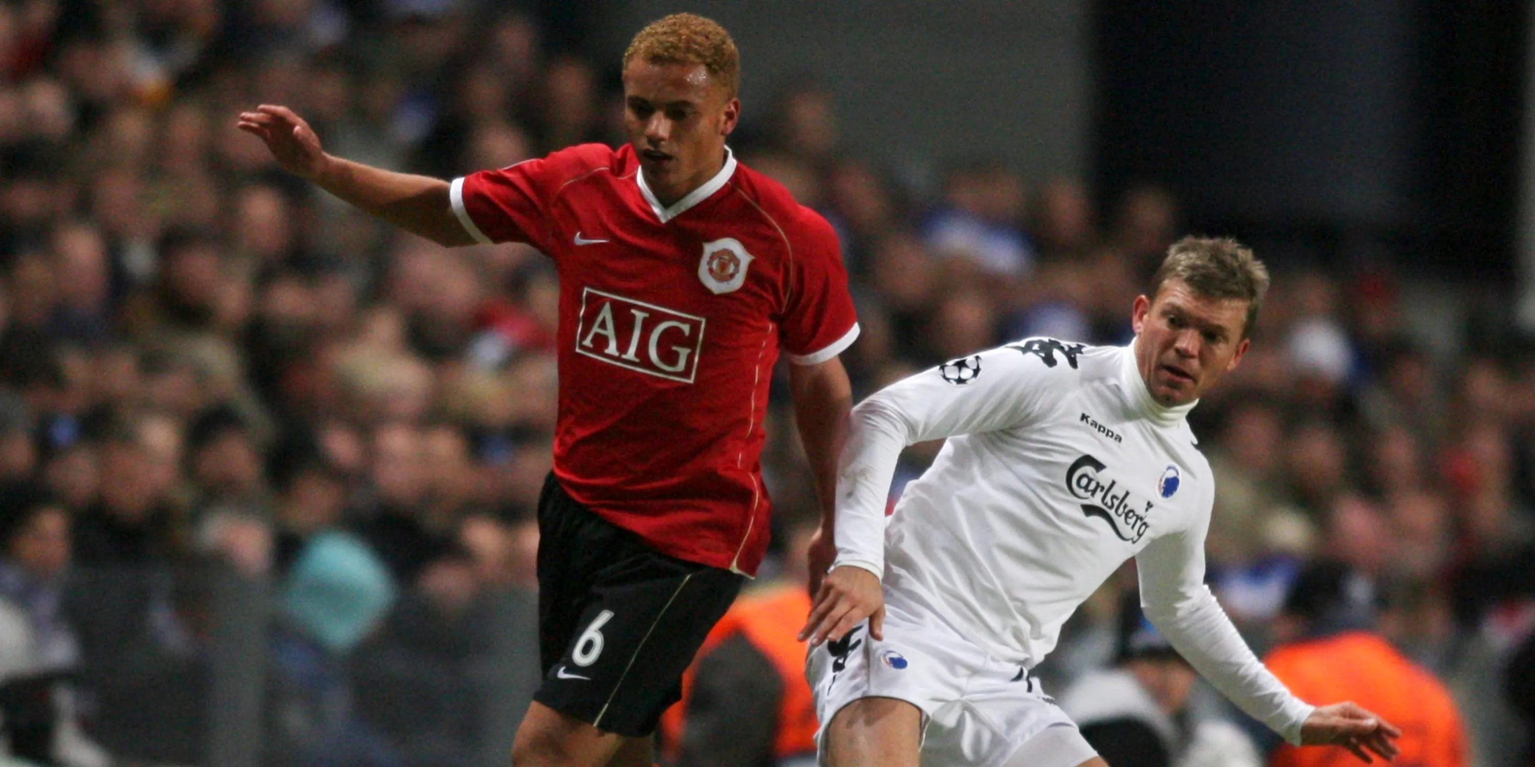 Hậu vệ Wes Brown thời còn thi đấu cho Sunderland, sau khi rời Manchester United