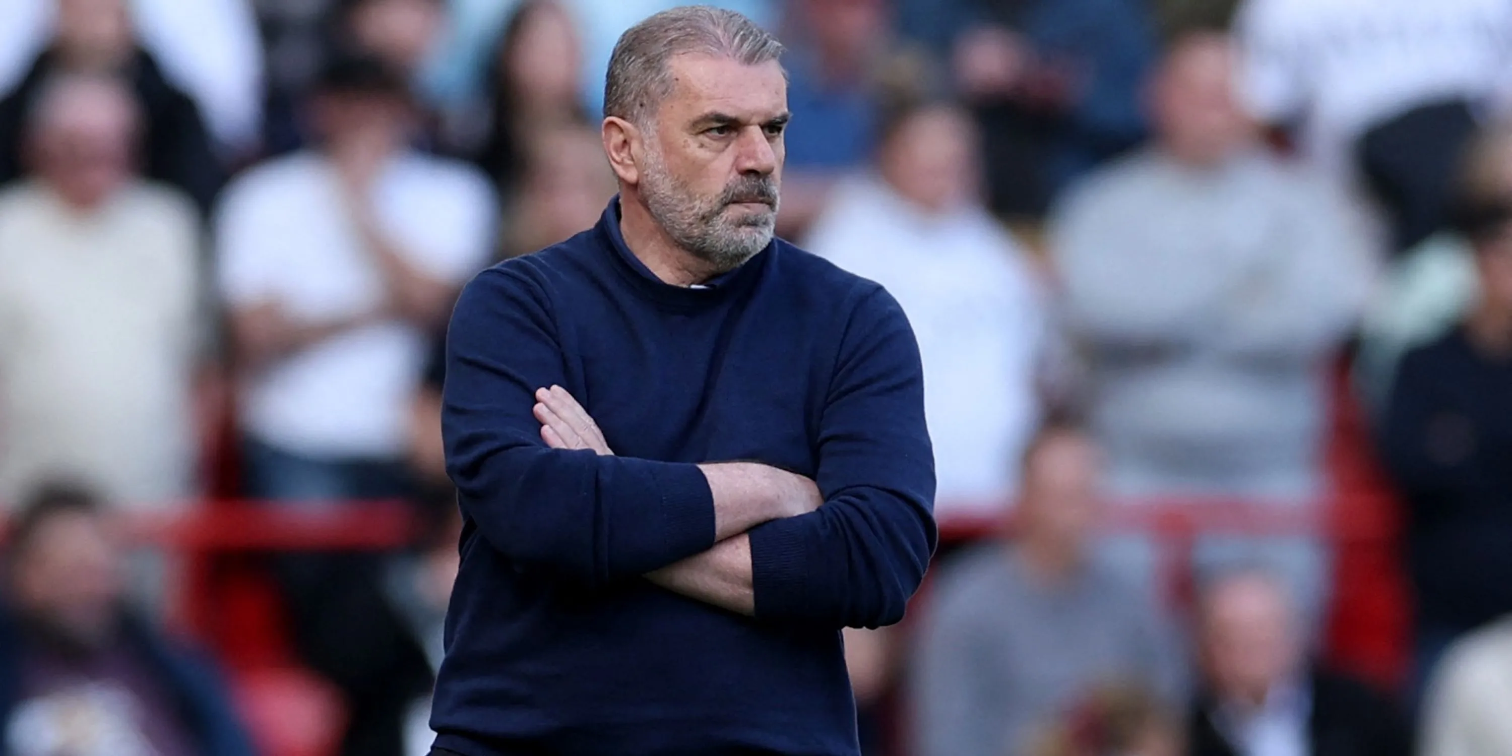 Hình ảnh HLV Ange Postecoglou của Tottenham Hotspur trong khu vực kỹ thuật, suy ngẫm về chặng đường đã qua và cơ hội sắp tới