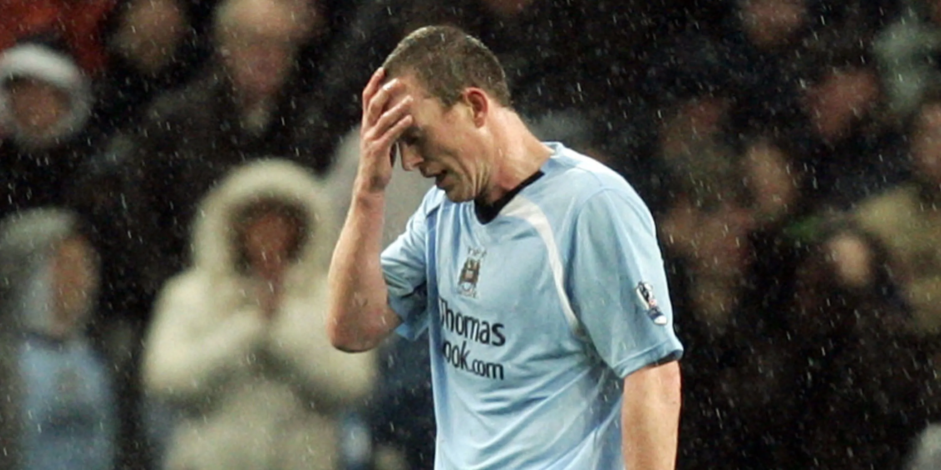 Richard Dunne, kỷ lục gia phản lưới nhà tại giải Ngoại hạng Anh