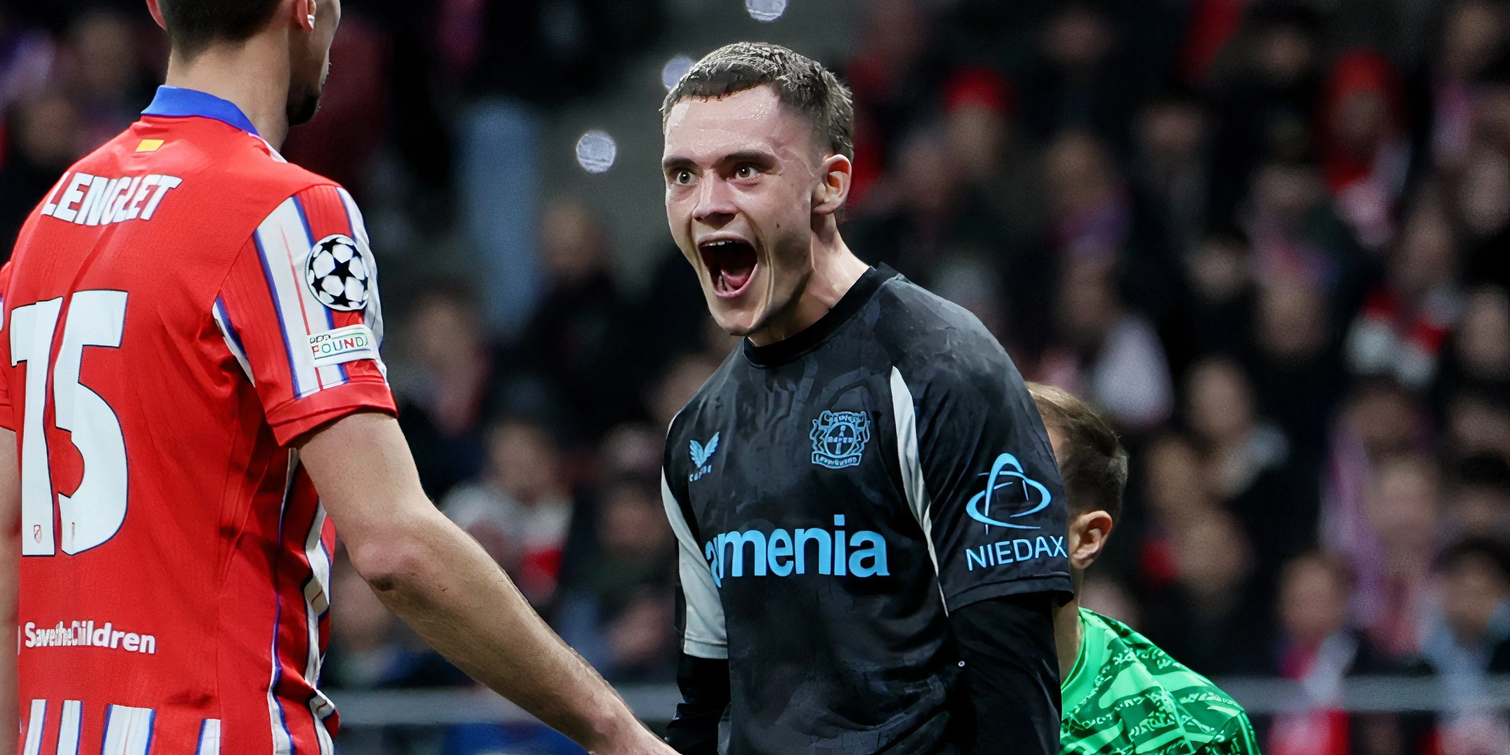Cầu thủ Florian Wirtz trong màu áo Bayer Leverkusen, tiền vệ tài năng được Liverpool theo đuổi