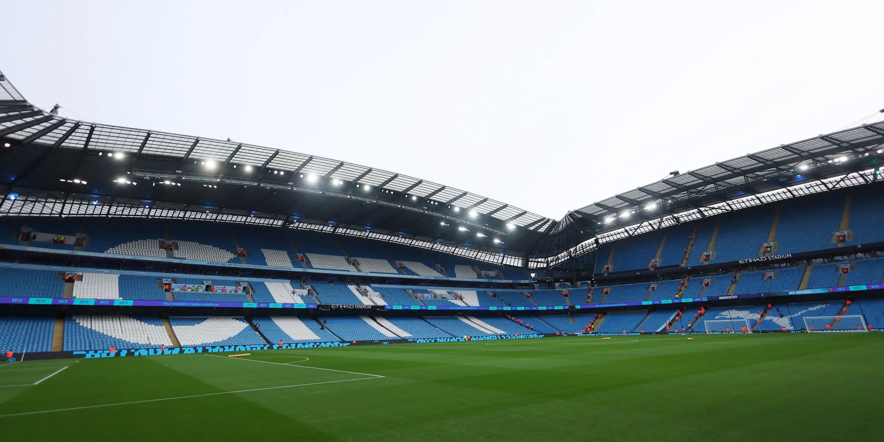 Manchester City thi đấu tại Etihad, đội bóng đang tìm kiếm nhân tố mới cho mùa giải tới