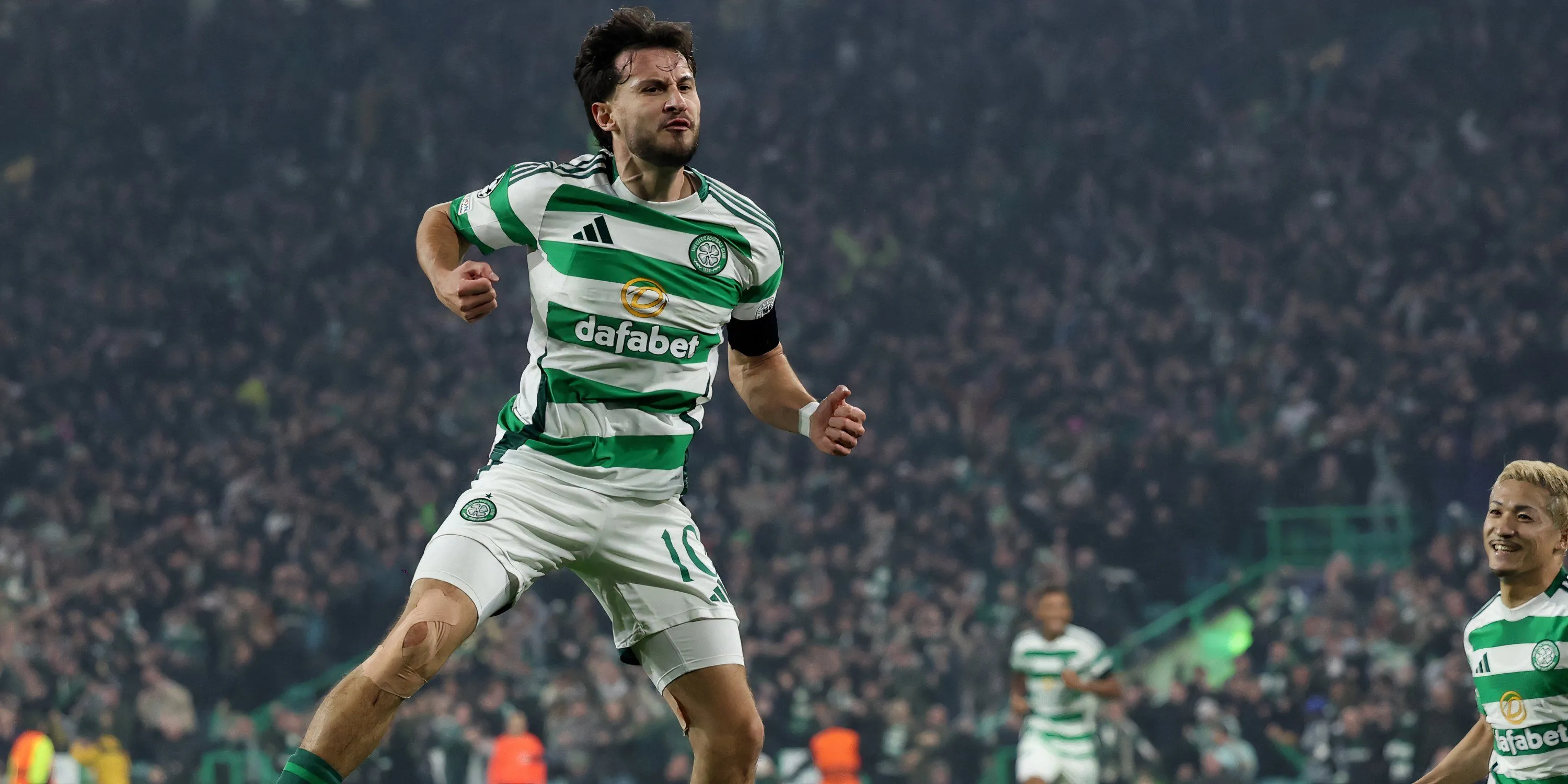 Nicolas Kuhn thi đấu cho Celtic tại đấu trường Champions League
