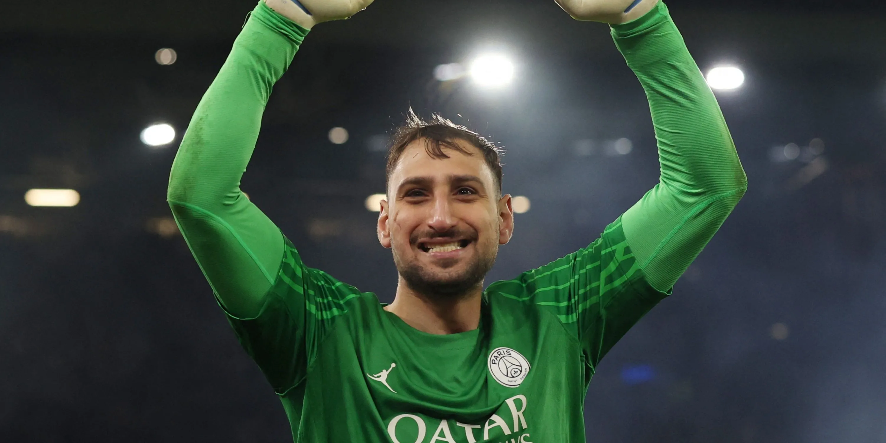 Thủ môn Gianluigi Donnarumma thi đấu cho PSG tại Champions League mùa 2024/25, với tỷ lệ cứu thua ấn tượng