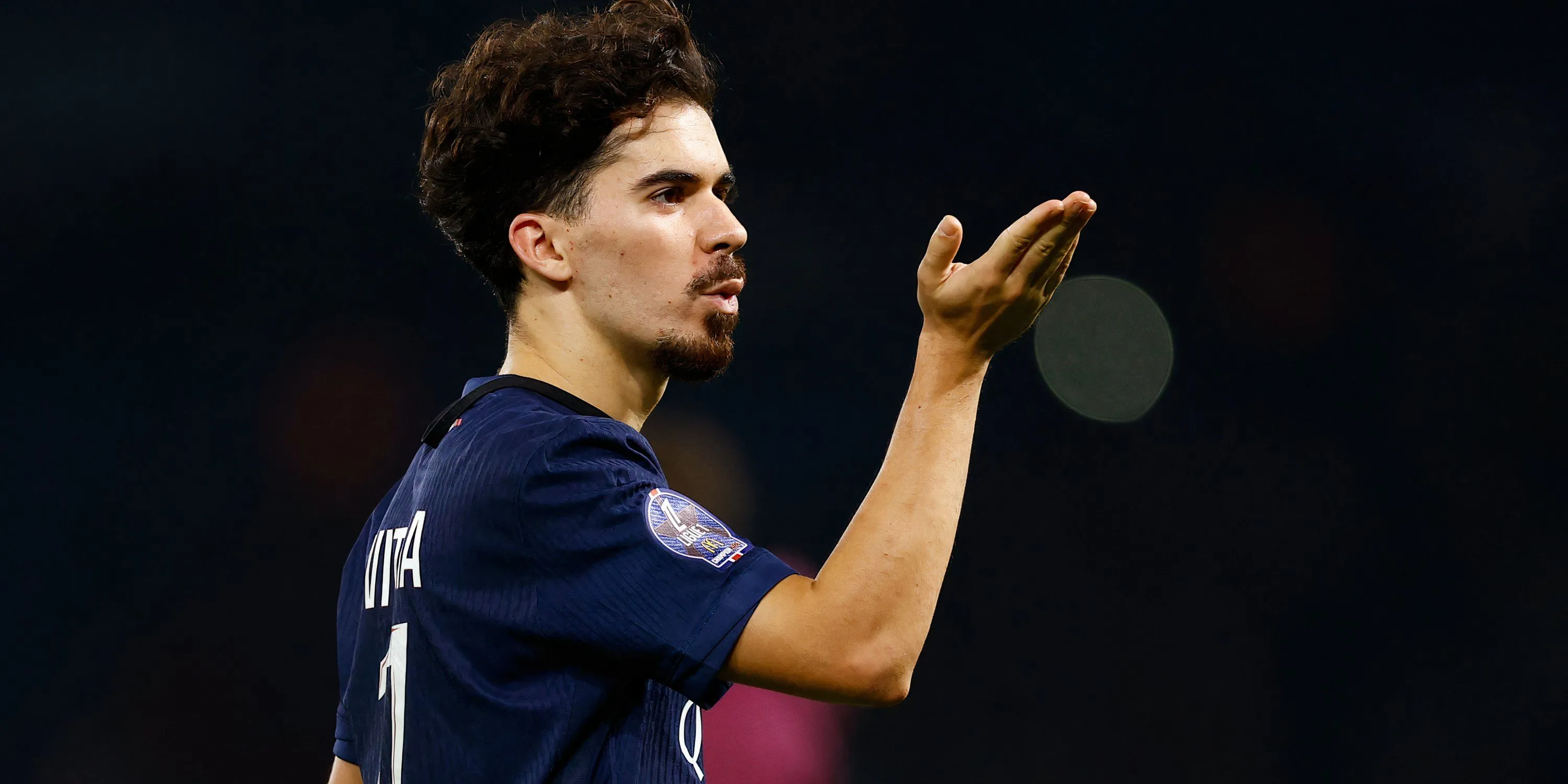 Tiền vệ Vitinha của PSG, cầu thủ được FBref so sánh về phong cách chơi với Angel Gomes.