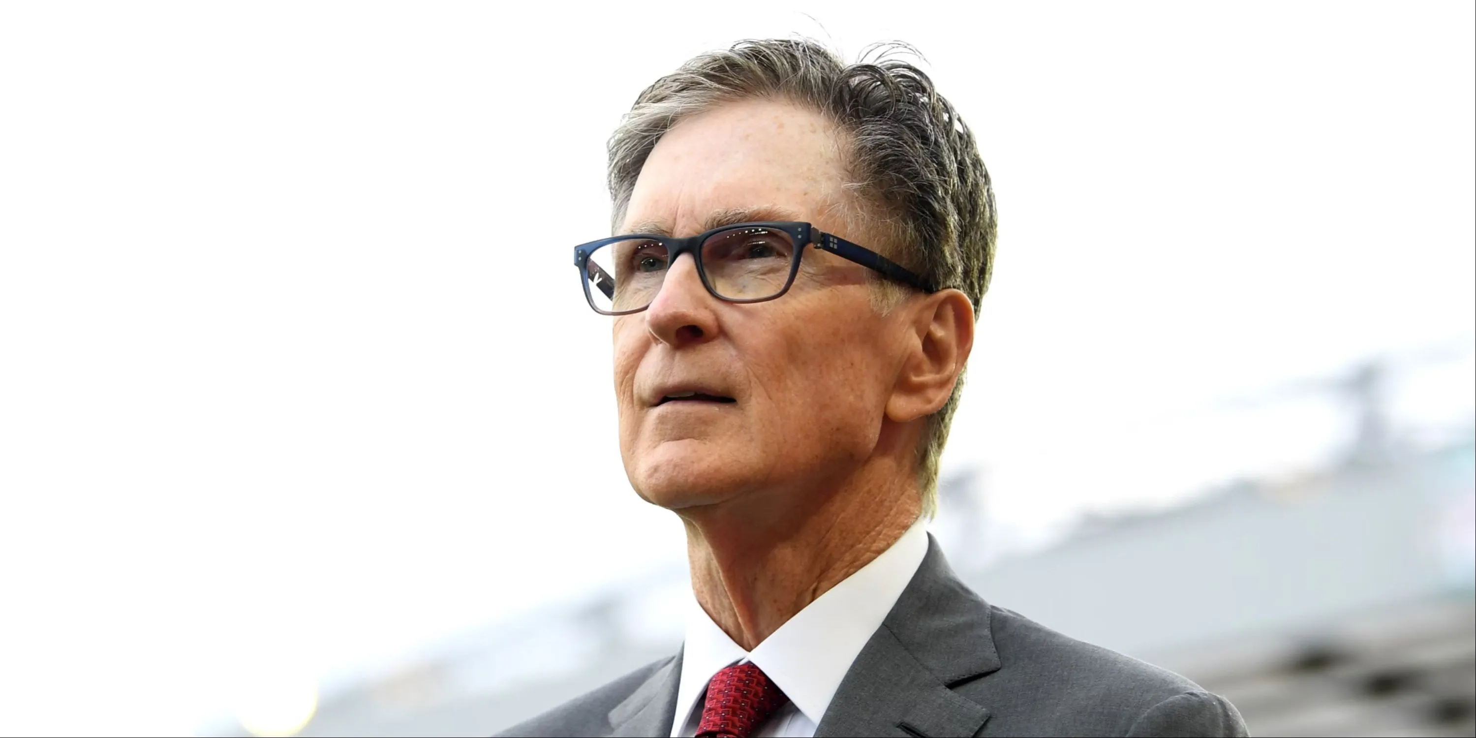 Chủ sở hữu Liverpool John W. Henry tại Anfield