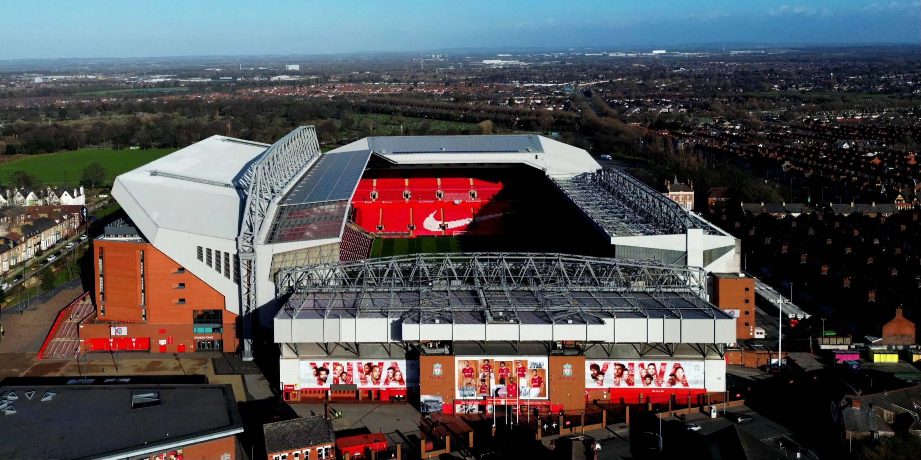 Góc nhìn chung sân vận động Anfield, sân nhà huyền thoại của Liverpool