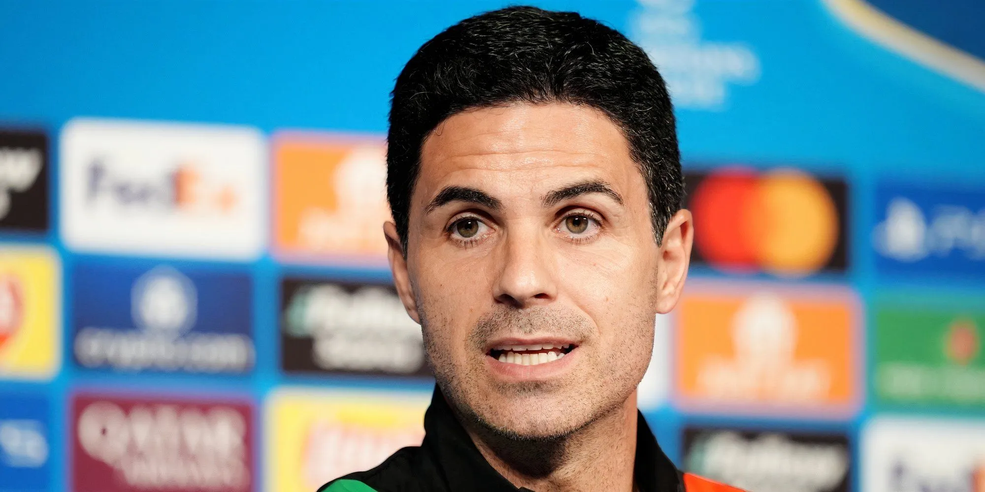 Huấn luyện viên Mikel Arteta của Arsenal, người rất muốn có Noni Madueke trong đội hình.
