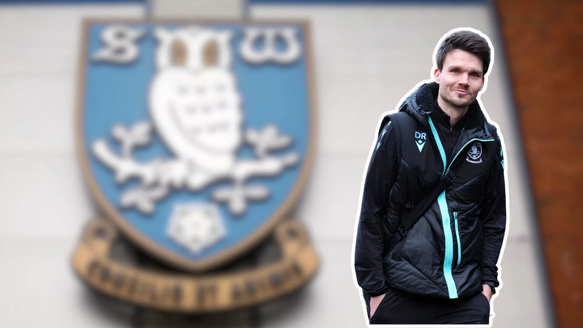 Huấn luyện viên trưởng Danny Rohl của Sheffield Wednesday đang ra chỉ đạo trong trận đấu