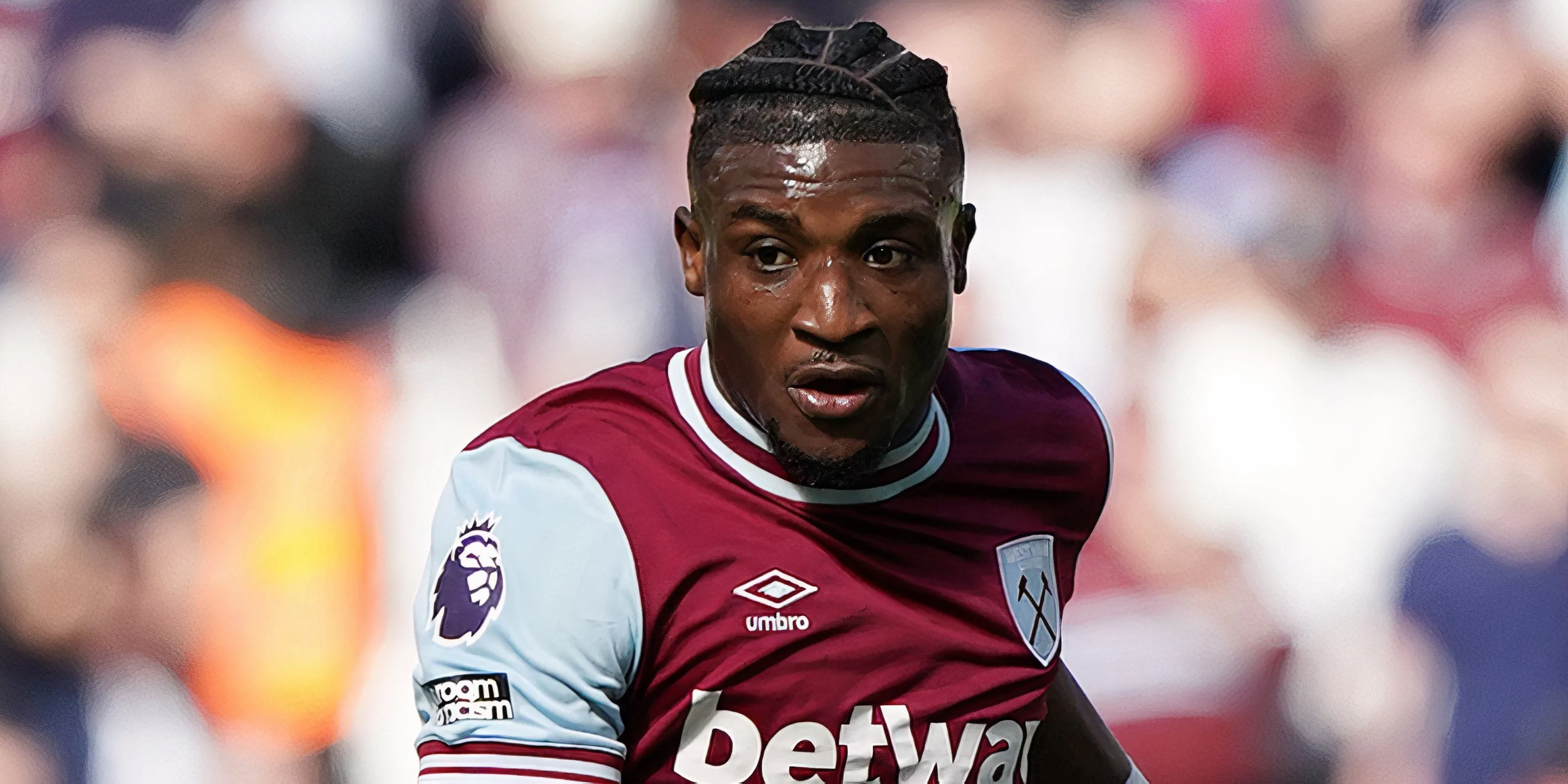 Mohammed Kudus, cầu thủ chạy cánh của West Ham, thi đấu trên sân