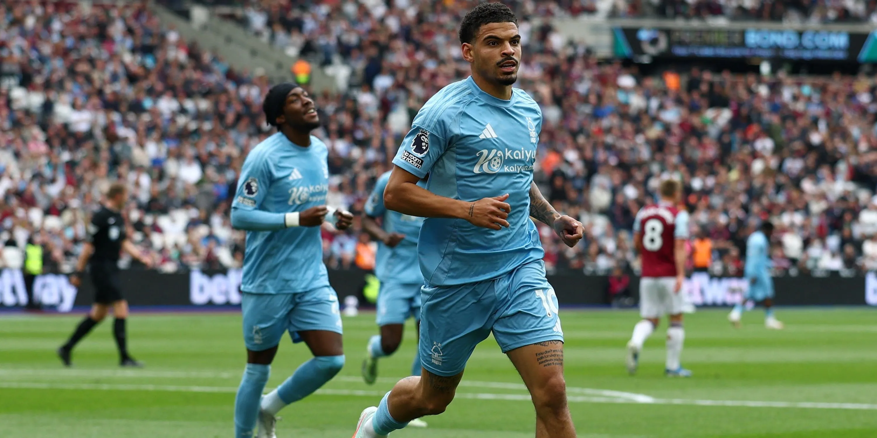 Morgan Gibbs-White, tiền vệ của Nottingham Forest, một mục tiêu chuyển nhượng tiềm năng khác trên thị trường bóng đá Anh.