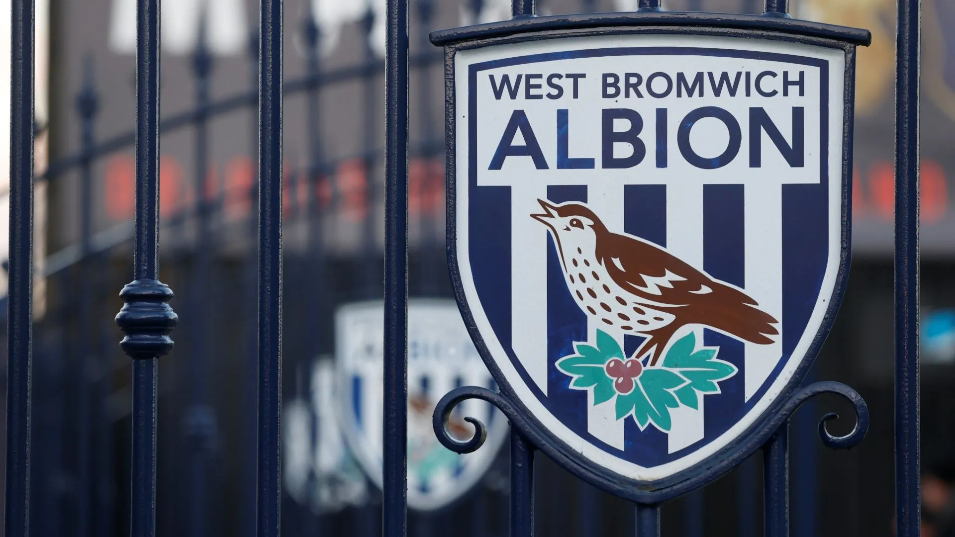 Sân vận động Premier League rực rỡ ánh đèn