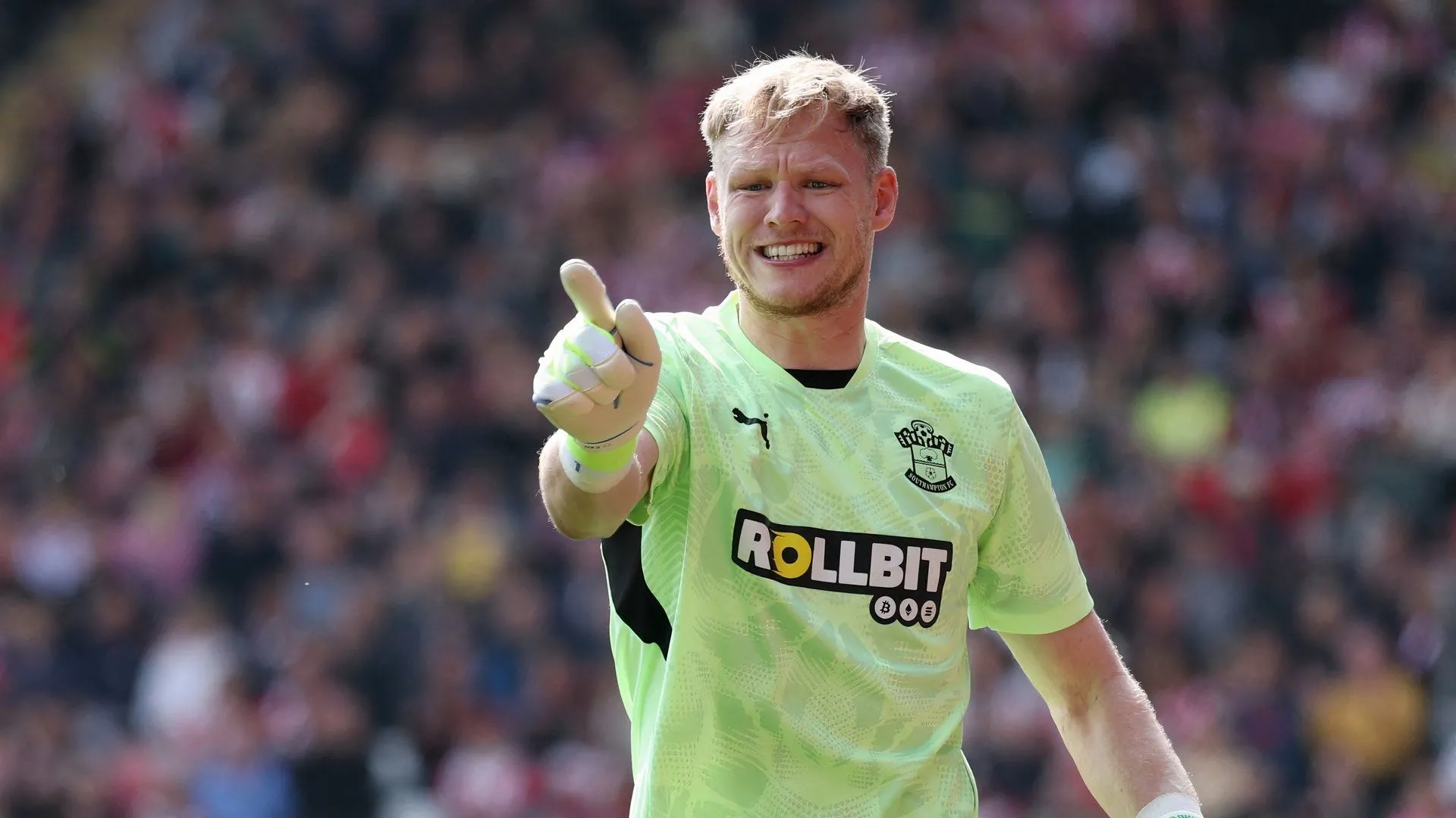 Thủ môn Aaron Ramsdale của Southampton, một trong những mục tiêu chuyển nhượng hàng đầu tại thị trường bóng đá Anh mùa hè.