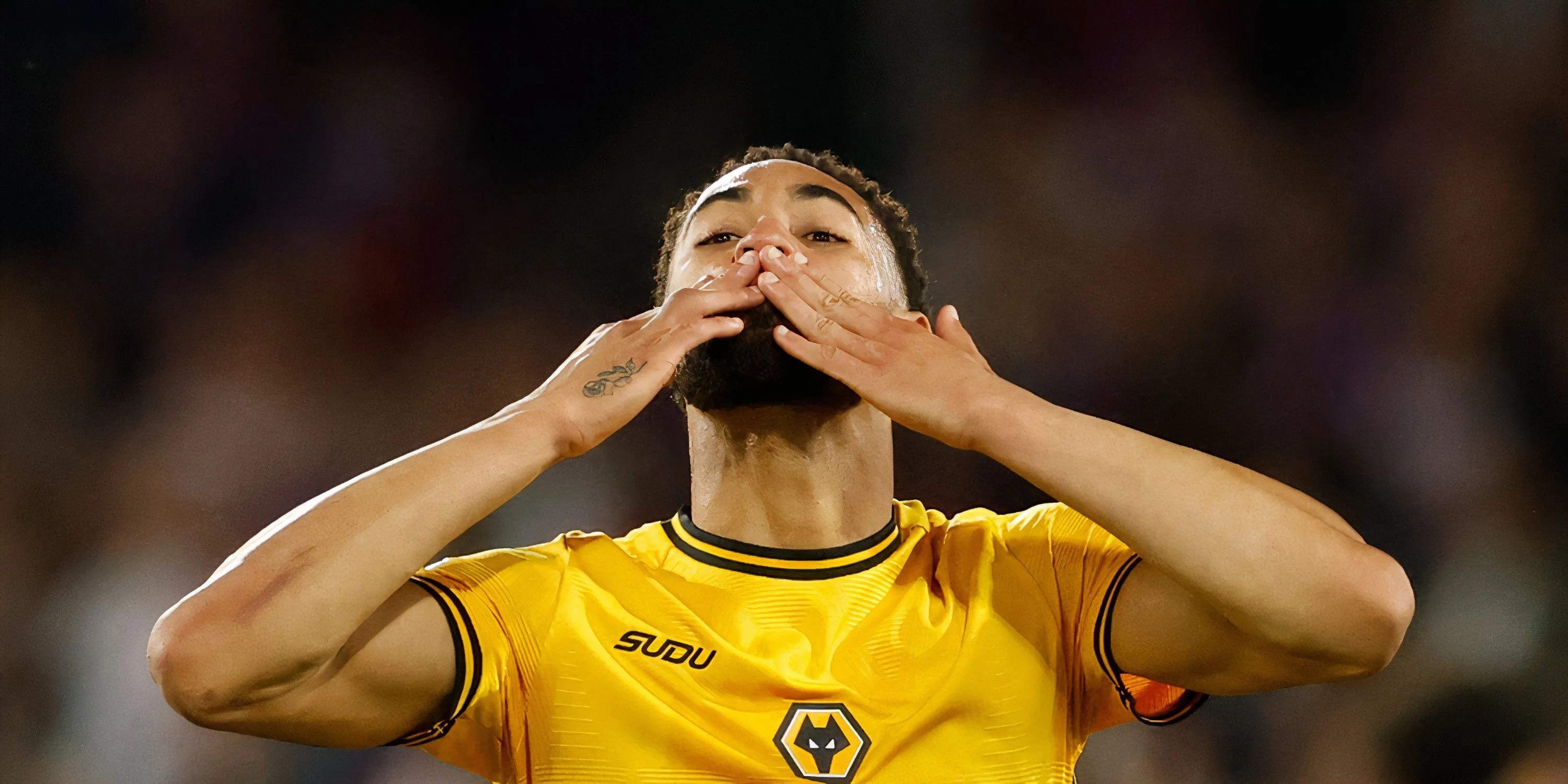 Tiền đạo Matheus Cunha ăn mừng bàn thắng trong màu áo Wolverhampton Wanderers
