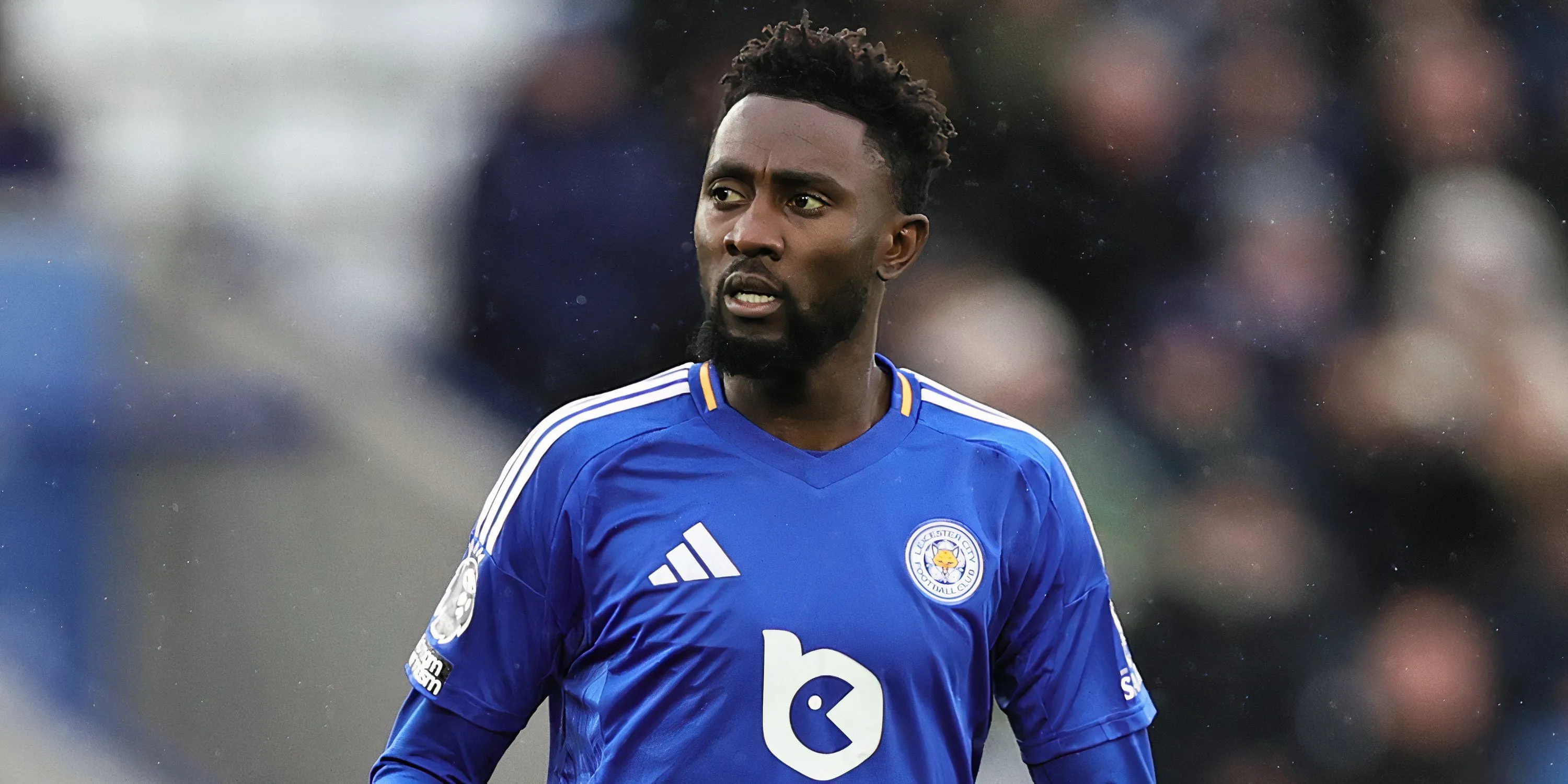 Wilfred Ndidi trong màu áo Leicester City, tiền vệ phòng ngự đang được Everton theo dõi