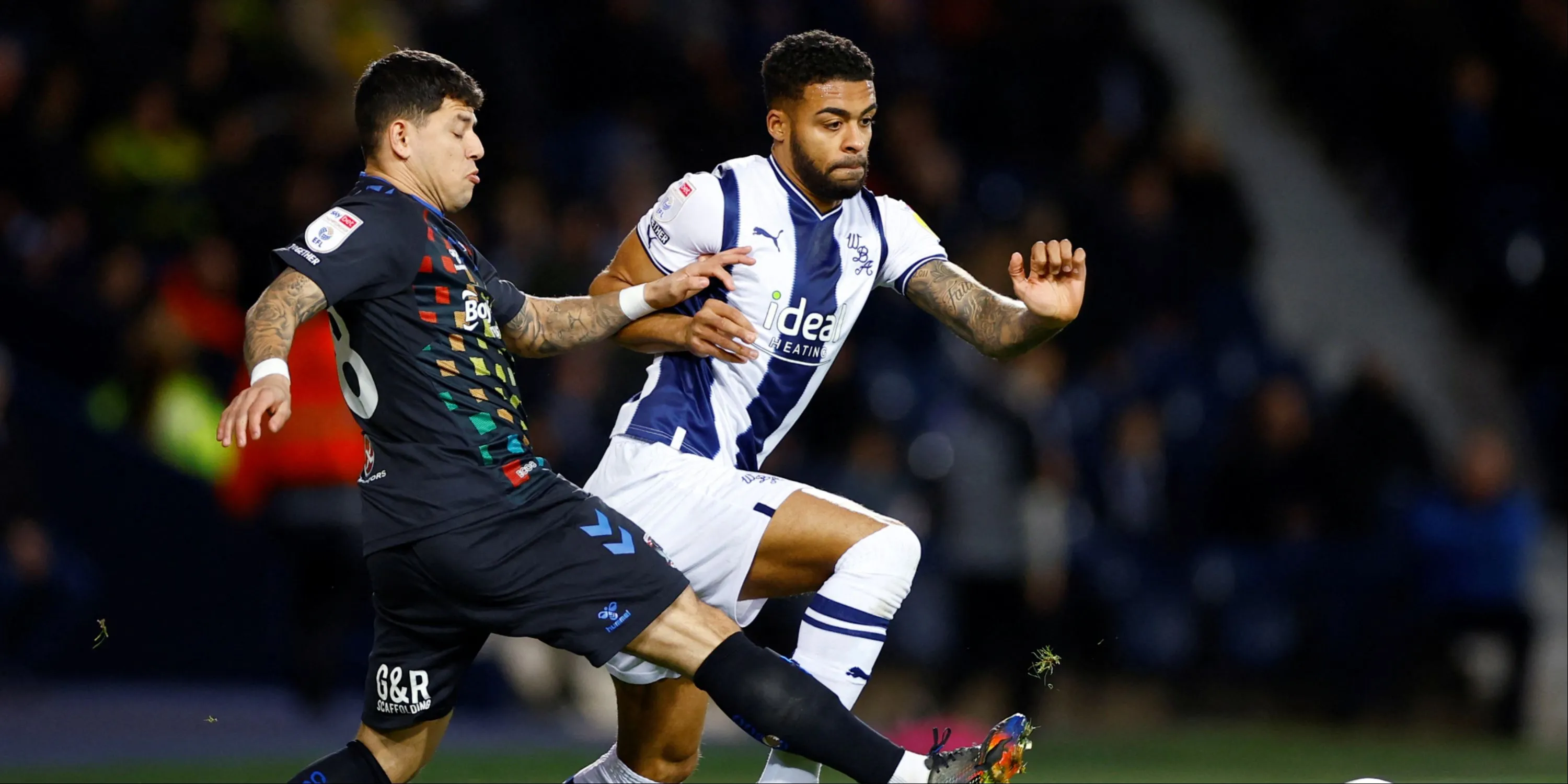 Darnell Furlong, hậu vệ phải chủ lực của West Brom, đối thủ cạnh tranh vị trí với Charlie Tasker