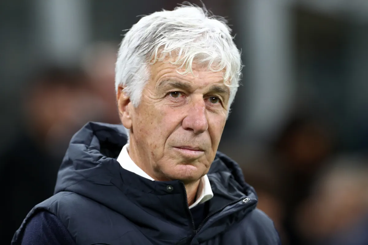 Huấn luyện viên Gian Piero Gasperini của AS Roma quan sát trận đấu tại San Siro ngày 2 tháng 11 năm 2025