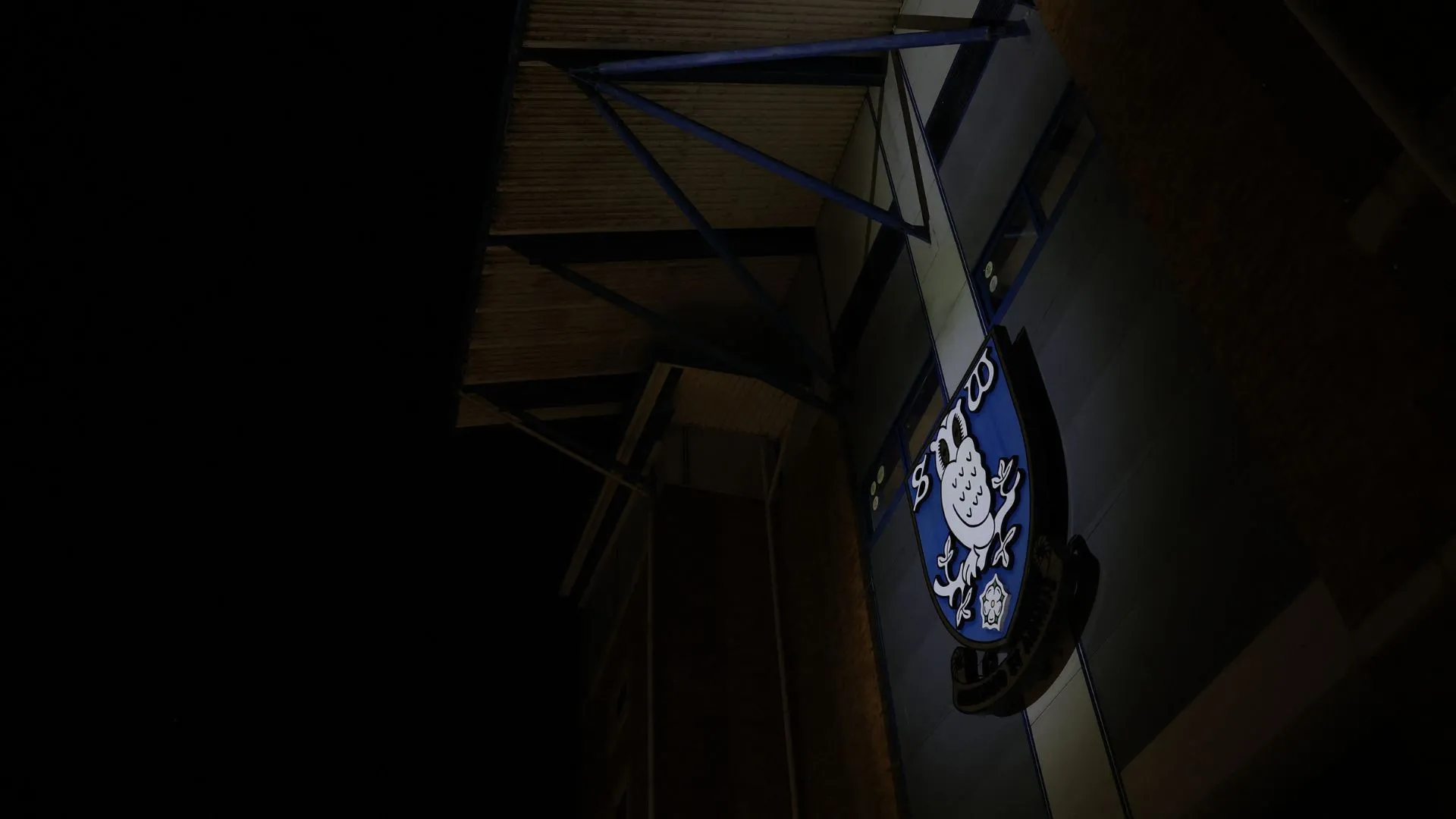 Người hâm mộ Sheffield Wednesday tập trung xung quanh Hillsborough