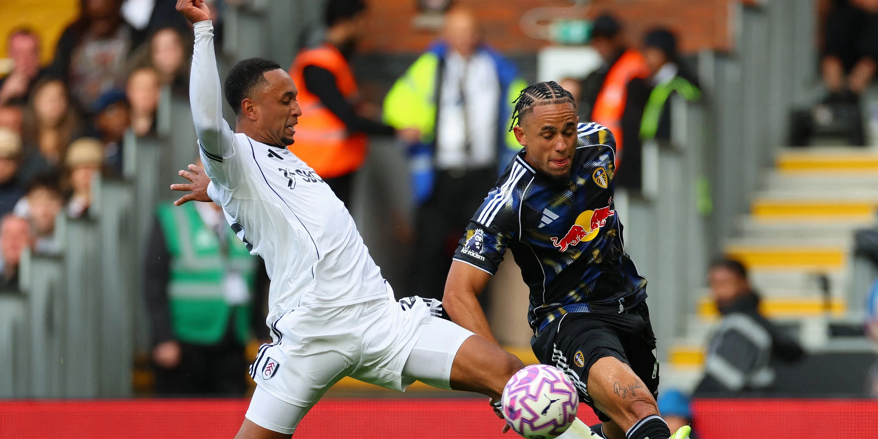 Noah Okafor của Leeds United, tiền vệ chính trong hàng công