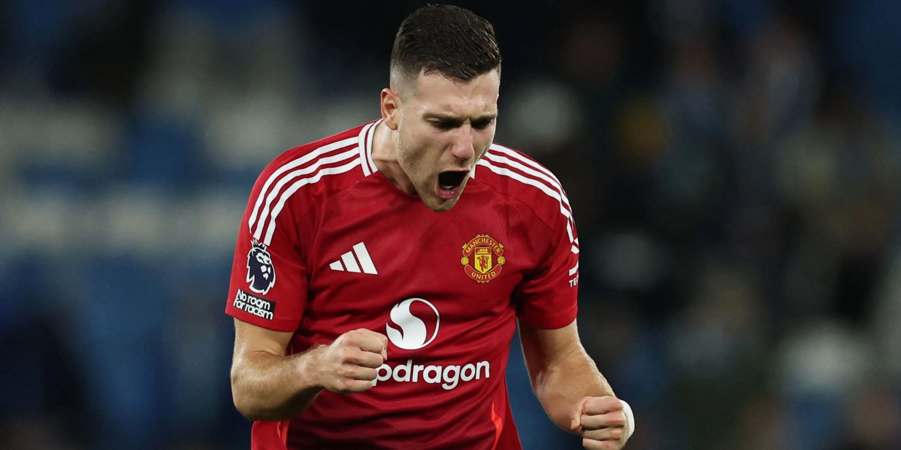 Tiền vệ cánh Diogo Dalot trong một trận đấu gần đây