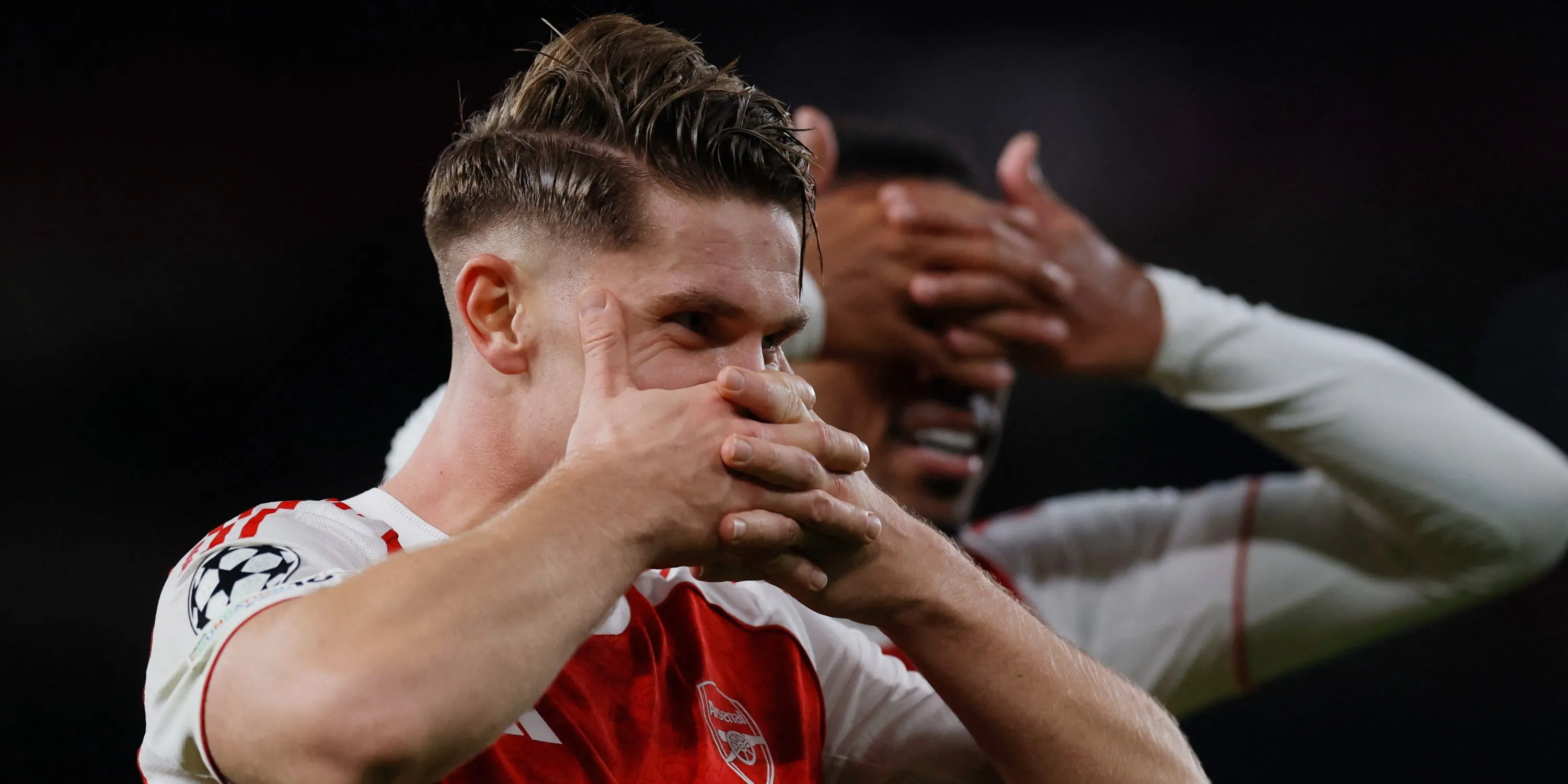 Viktor Gyokeres ăn mừng sau khi ghi bàn cho Arsenal tại Emirates Stadium